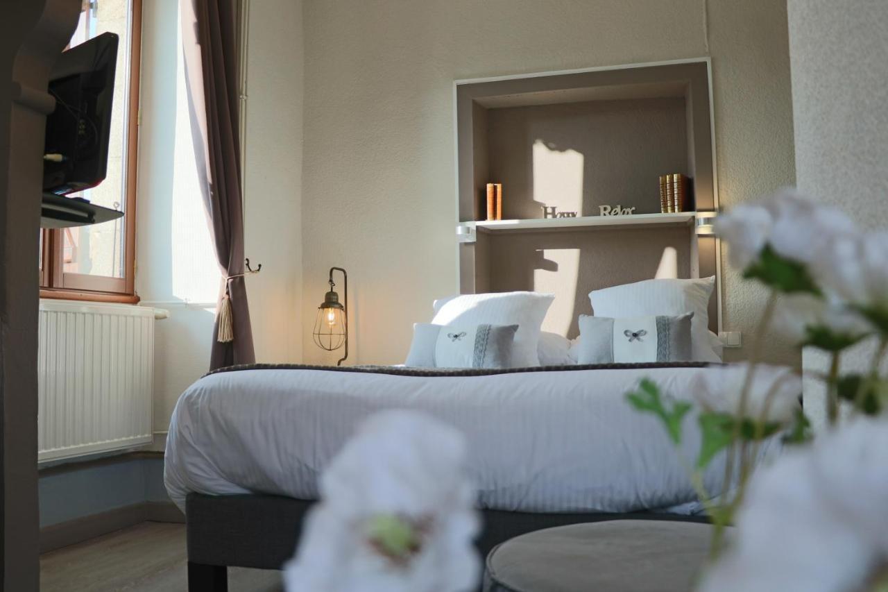 Logis Hotel Restaurant La Brasserie Treignac Exteriör bild
